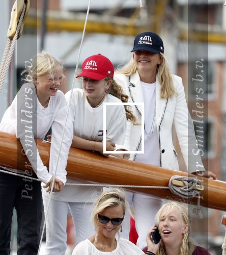 Amsterdam 21 augustus 2025
Prinses Beatrix op de groene Draeck tijdens de tweede dag van Sail . Aanwezig oa Prinses Mabel met dochters Luana en Zaria . Ook aanwezig prins Cazimir en prinses Carolina de Bourbon de Parma met haar kinderen Alaia en Xavier .
Ook de moeder van Prinses Mabel was aanwezig .