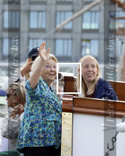 Amsterdam 21 augustus 2025
Prinses Beatrix op de groene Draeck tijdens de tweede dag van Sail . Aanwezig oa Prinses Mabel met dochters Luana en Zaria . Ook aanwezig prins Cazimir en prinses Carolina de Bourbon de Parma met haar kinderen Alaia en Xavier .
Ook de moeder van Prinses Mabel was aanwezig .