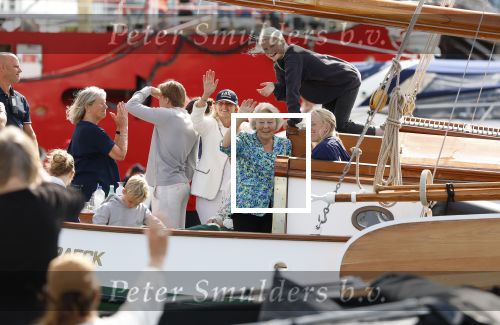 Amsterdam 21 augustus 2025
Prinses Beatrix op de groene Draeck tijdens de tweede dag van Sail . Aanwezig oa Prinses Mabel met dochters Luana en Zaria . Ook aanwezig prins Cazimir en prinses Carolina de Bourbon de Parma met haar kinderen Alaia en Xavier .
Ook de moeder van Prinses Mabel was aanwezig .