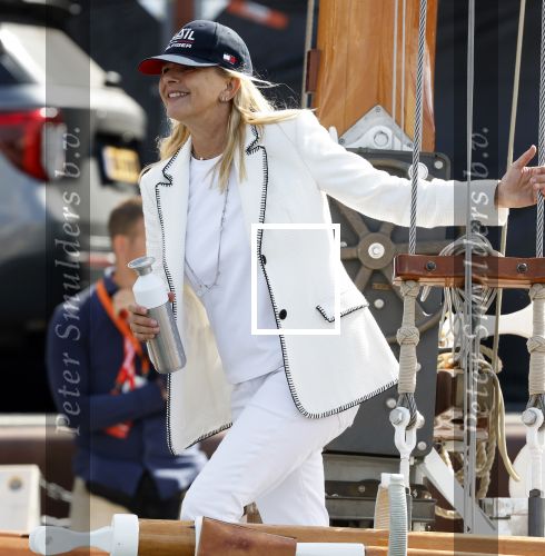 Amsterdam 21 augustus 2025
Prinses Beatrix op de groene Draeck tijdens de tweede dag van Sail . Aanwezig oa Prinses Mabel met dochters Luana en Zaria . Ook aanwezig prins Cazimir en prinses Carolina de Bourbon de Parma met haar kinderen Alaia en Xavier .
Ook de moeder van Prinses Mabel was aanwezig .