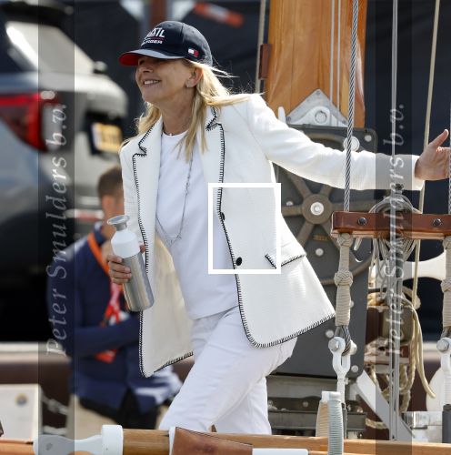 Amsterdam 21 augustus 2025
Prinses Beatrix op de groene Draeck tijdens de tweede dag van Sail . Aanwezig oa Prinses Mabel met dochters Luana en Zaria . Ook aanwezig prins Cazimir en prinses Carolina de Bourbon de Parma met haar kinderen Alaia en Xavier .
Ook de moeder van Prinses Mabel was aanwezig .