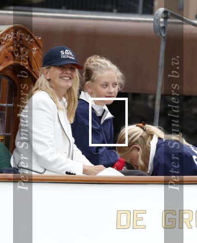 Amsterdam 21 augustus 2025
Prinses Beatrix op de groene Draeck tijdens de tweede dag van Sail . Aanwezig oa Prinses Mabel met dochters Luana en Zaria . Ook aanwezig prins Cazimir en prinses Carolina de Bourbon de Parma met haar kinderen Alaia en Xavier .
Ook de moeder van Prinses Mabel was aanwezig .