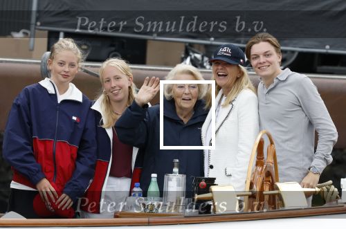 Amsterdam 21 augustus 2025
Prinses Beatrix op de groene Draeck tijdens de tweede dag van Sail . Aanwezig oa Prinses Mabel met dochters Luana en Zaria . Ook aanwezig prins Cazimir en prinses Carolina de Bourbon de Parma met haar kinderen Alaia en Xavier .
Ook de moeder van Prinses Mabel was aanwezig .