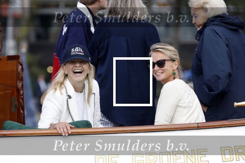 Amsterdam 21 augustus 2025
Prinses Beatrix op de groene Draeck tijdens de tweede dag van Sail . Aanwezig oa Prinses Mabel met dochters Luana en Zaria . Ook aanwezig prins Cazimir en prinses Carolina de Bourbon de Parma met haar kinderen Alaia en Xavier .
Ook de moeder van Prinses Mabel was aanwezig .