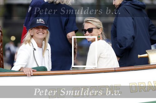 Amsterdam 21 augustus 2025
Prinses Beatrix op de groene Draeck tijdens de tweede dag van Sail . Aanwezig oa Prinses Mabel met dochters Luana en Zaria . Ook aanwezig prins Cazimir en prinses Carolina de Bourbon de Parma met haar kinderen Alaia en Xavier .
Ook de moeder van Prinses Mabel was aanwezig .