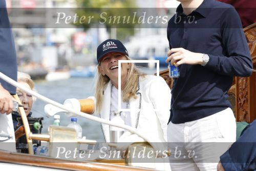 Amsterdam 21 augustus 2025
Prinses Beatrix op de groene Draeck tijdens de tweede dag van Sail . Aanwezig oa Prinses Mabel met dochters Luana en Zaria . Ook aanwezig prins Cazimir en prinses Carolina de Bourbon de Parma met haar kinderen Alaia en Xavier .
Ook de moeder van Prinses Mabel was aanwezig .