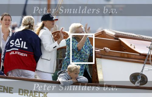 Amsterdam 21 augustus 2025
Prinses Beatrix op de groene Draeck tijdens de tweede dag van Sail . Aanwezig oa Prinses Mabel met dochters Luana en Zaria . Ook aanwezig prins Cazimir en prinses Carolina de Bourbon de Parma met haar kinderen Alaia en Xavier .
Ook de moeder van Prinses Mabel was aanwezig .