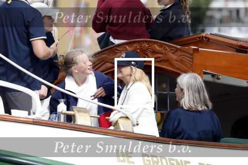 Amsterdam 21 augustus 2025
Prinses Beatrix op de groene Draeck tijdens de tweede dag van Sail . Aanwezig oa Prinses Mabel met dochters Luana en Zaria . Ook aanwezig prins Cazimir en prinses Carolina de Bourbon de Parma met haar kinderen Alaia en Xavier .
Ook de moeder van Prinses Mabel was aanwezig .