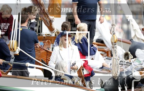 Amsterdam 21 augustus 2025
Prinses Beatrix op de groene Draeck tijdens de tweede dag van Sail . Aanwezig oa Prinses Mabel met dochters Luana en Zaria . Ook aanwezig prins Cazimir en prinses Carolina de Bourbon de Parma met haar kinderen Alaia en Xavier .
Ook de moeder van Prinses Mabel was aanwezig .