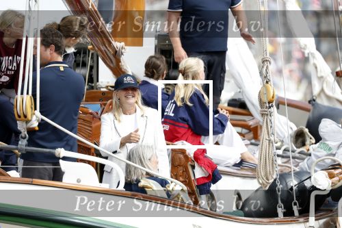 Amsterdam 21 augustus 2025
Prinses Beatrix op de groene Draeck tijdens de tweede dag van Sail . Aanwezig oa Prinses Mabel met dochters Luana en Zaria . Ook aanwezig prins Cazimir en prinses Carolina de Bourbon de Parma met haar kinderen Alaia en Xavier .
Ook de moeder van Prinses Mabel was aanwezig .