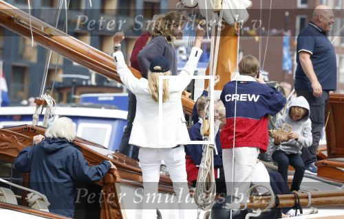 Amsterdam 21 augustus 2025
Prinses Beatrix op de groene Draeck tijdens de tweede dag van Sail . Aanwezig oa Prinses Mabel met dochters Luana en Zaria . Ook aanwezig prins Cazimir en prinses Carolina de Bourbon de Parma met haar kinderen Alaia en Xavier .
Ook de moeder van Prinses Mabel was aanwezig .