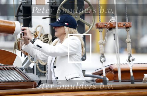 Amsterdam 21 augustus 2025
Prinses Beatrix op de groene Draeck tijdens de tweede dag van Sail . Aanwezig oa Prinses Mabel met dochters Luana en Zaria . Ook aanwezig prins Cazimir en prinses Carolina de Bourbon de Parma met haar kinderen Alaia en Xavier .
Ook de moeder van Prinses Mabel was aanwezig .