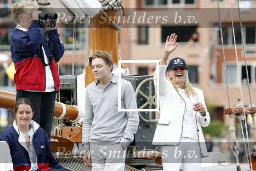 Amsterdam 21 augustus 2025
Prinses Beatrix op de groene Draeck tijdens de tweede dag van Sail . Aanwezig oa Prinses Mabel met dochters Luana en Zaria . Ook aanwezig prins Cazimir en prinses Carolina de Bourbon de Parma met haar kinderen Alaia en Xavier .
Ook de moeder van Prinses Mabel was aanwezig .