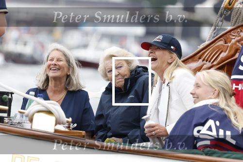 Amsterdam 21 augustus 2025
Prinses Beatrix op de groene Draeck tijdens de tweede dag van Sail . Aanwezig oa Prinses Mabel met dochters Luana en Zaria . Ook aanwezig prins Cazimir en prinses Carolina de Bourbon de Parma met haar kinderen Alaia en Xavier .
Ook de moeder van Prinses Mabel was aanwezig .