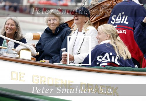 Amsterdam 21 augustus 2025
Prinses Beatrix op de groene Draeck tijdens de tweede dag van Sail . Aanwezig oa Prinses Mabel met dochters Luana en Zaria . Ook aanwezig prins Cazimir en prinses Carolina de Bourbon de Parma met haar kinderen Alaia en Xavier .
Ook de moeder van Prinses Mabel was aanwezig .