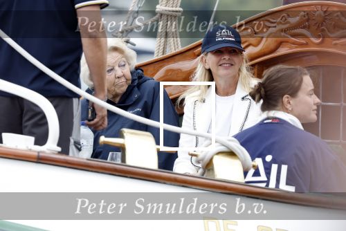 Amsterdam 21 augustus 2025
Prinses Beatrix op de groene Draeck tijdens de tweede dag van Sail . Aanwezig oa Prinses Mabel met dochters Luana en Zaria . Ook aanwezig prins Cazimir en prinses Carolina de Bourbon de Parma met haar kinderen Alaia en Xavier .
Ook de moeder van Prinses Mabel was aanwezig .
