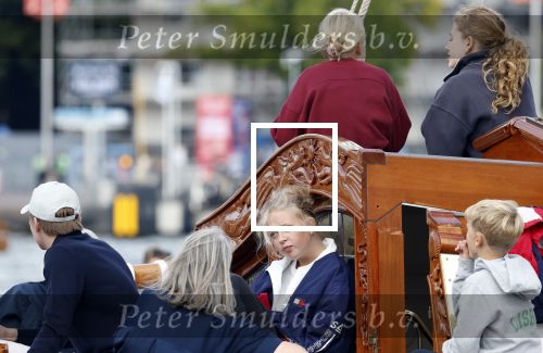 Amsterdam 21 augustus 2025
Prinses Beatrix op de groene Draeck tijdens de tweede dag van Sail . Aanwezig oa Prinses Mabel met dochters Luana en Zaria . Ook aanwezig prins Cazimir en prinses Carolina de Bourbon de Parma met haar kinderen Alaia en Xavier .
Ook de moeder van Prinses Mabel was aanwezig .