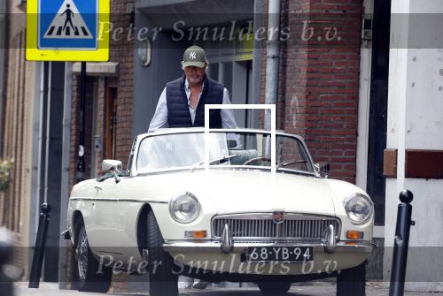 Abcoude 8 augustus 2025
Richard Kemper en zijn vrouw samen in hun MG Cabrio van 1975