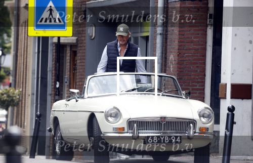 Abcoude 8 augustus 2025
Richard Kemper en zijn vrouw samen in hun MG Cabrio van 1975