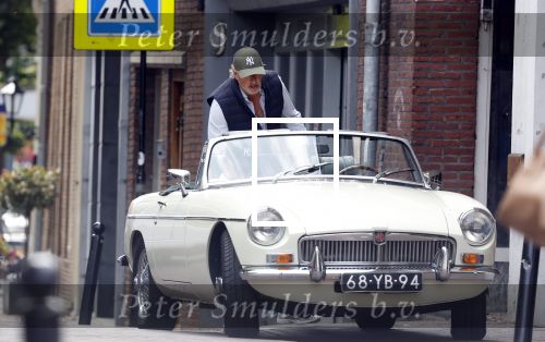 Abcoude 8 augustus 2025
Richard Kemper en zijn vrouw samen in hun MG Cabrio van 1975
