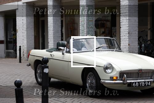 Abcoude 8 augustus 2025
Richard Kemper en zijn vrouw samen in hun MG Cabrio van 1975