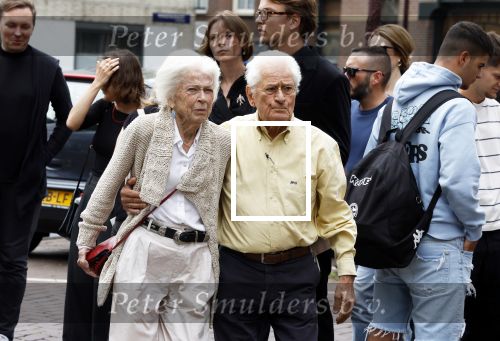 Amsterdam 7 augustus 2025
Herdenkingsdienst Derk Sauer in de westerkerk . Sonja Barend en haar man Abel Cahen