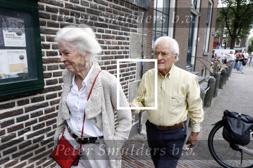 Amsterdam 7 augustus 2025
Herdenkingsdienst Derk Sauer in de westerkerk . Sonja Barend en haar man Abel Cahen