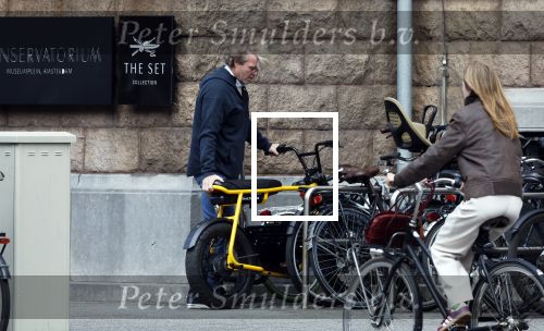 Amsterdam 5 augustus 2025
Wim Beelen op zijn Fatbike bij het conservatorium Hotel