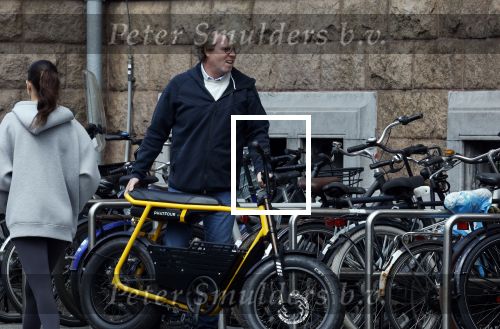 Amsterdam 5 augustus 2025
Wim Beelen op zijn Fatbike bij het conservatorium Hotel