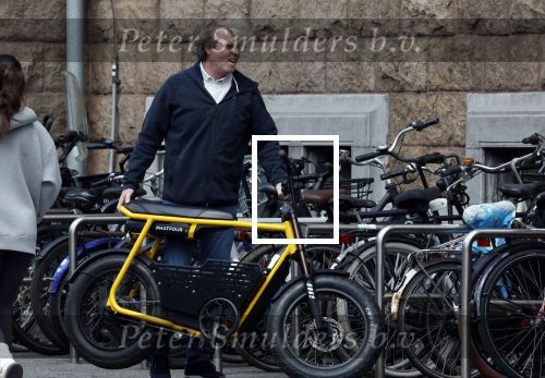 Amsterdam 5 augustus 2025
Wim Beelen op zijn Fatbike bij het conservatorium Hotel
