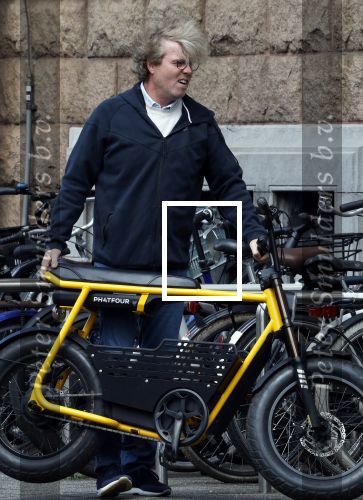 Amsterdam 5 augustus 2025
Wim Beelen op zijn Fatbike bij het conservatorium Hotel