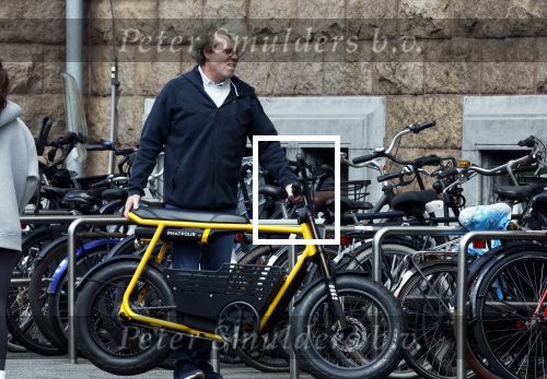 Amsterdam 5 augustus 2025
Wim Beelen op zijn Fatbike bij het conservatorium Hotel