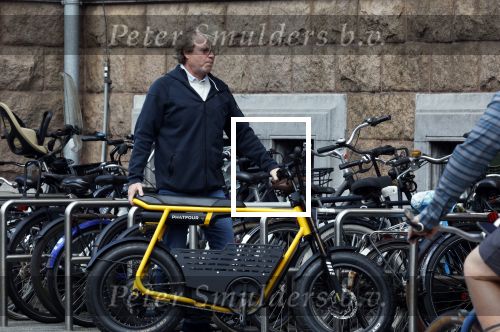 Amsterdam 5 augustus 2025
Wim Beelen op zijn Fatbike bij het conservatorium Hotel