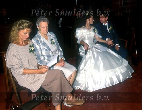 7 September 1994
Carin de Vries ( Maywood ) trouwt met Henk v Kessel
op de voorgrond haar zus  Alice de Vries