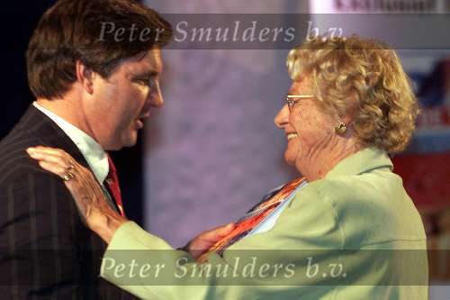 Amsterdam 17 September 1999
Uitreiking boek over 100 jaar Top-sport met o.a. Prins Willem Alexander
Fanny Blankers Koen met Ties Kruize