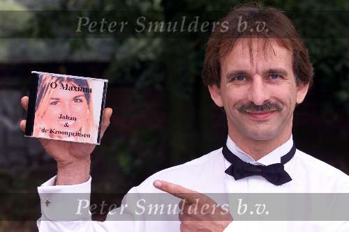 Eindhoven, 10 september 1999
JOHAN VLEMMIX met zijn nieuwe CD van MAXIMA