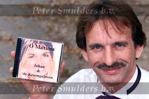 Eindhoven, 10 september 1999
JOHAN VLEMMIX met zijn nieuwe CD van MAXIMA