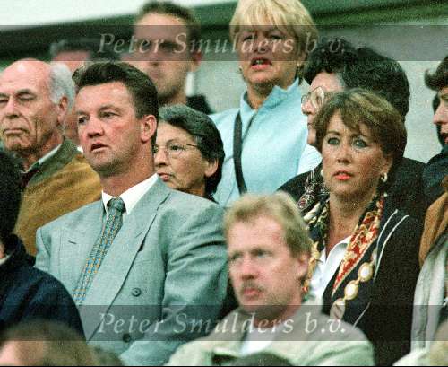 Louis v Gaal met vrouw


PETER SMULDERS BV