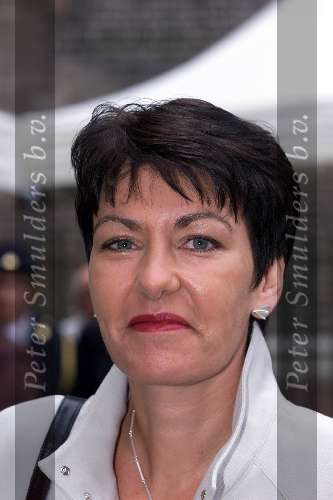 Den Haag 21 September 1999
Derde dinsdag van september
Margo Vliegenthart Staatssecretaris van volksgezondheid, welzijn en sport.