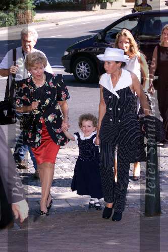 Hummelo 11 september 1999
Trouwen Elisabeth Fabius
Dochter Orlandini met dochtertje