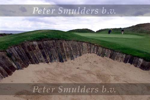 Maandag 13 September 1999
The European Golfclub
Golfen Ierland
At Brittas Bay in Wicklow 
Potbunkers met houten bielzen
