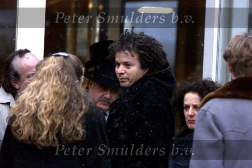 Velsen 15 december 1999

Crematie van acteur Lex Goudsmit .
Hakim Traidia

Peter Smulders BV