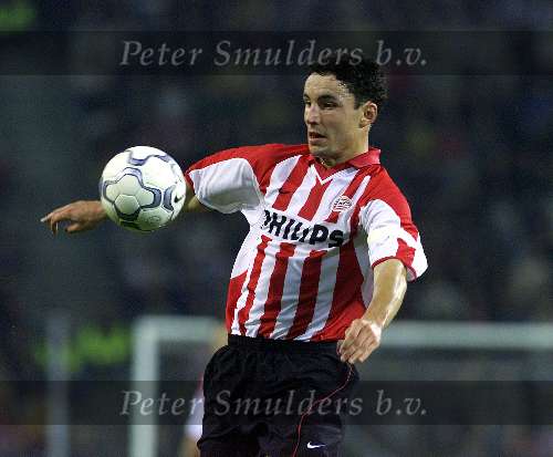 Eindhoven, 5 september 2000
PSV-Willem II komp. 2000/2001 Eindstand 2-2
Mark v Bommel   Mooie aktie