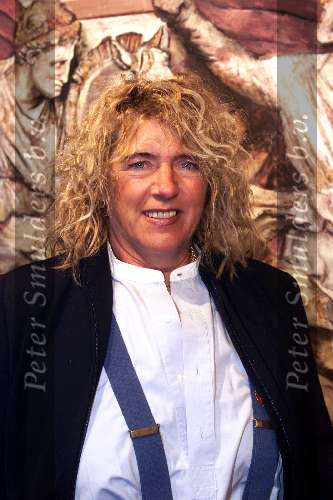 Amsterdam 17 december 1999
Mevr. Bierenbroodspot bij opening van haar expositie.