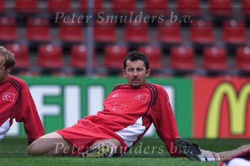 Eindhoven 14 juni 2000
Laatste training van het Turkse elftal voor de wedstrijd tegen Zweden.
Sergen.