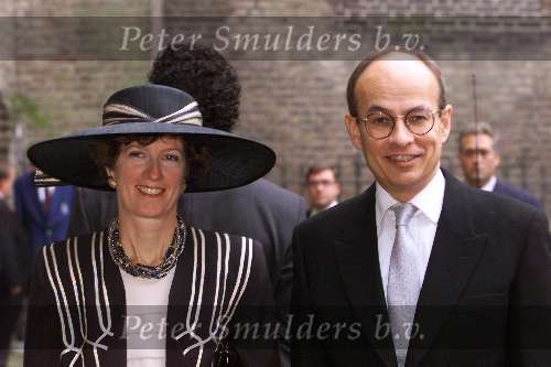 Den Haag 18 september 2001
Prinsjesdag 2001
minister Gijs de Vries met vrouw