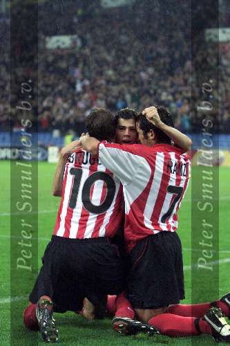 Arnhem 19 september 2001
PSV-Galatasaray 3-1
PSV blij na de 1-0 van Arnold Bruggink.
Kezman  blijdschap