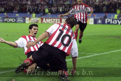 Arnhem 19 september 2001
PSV-Galatasaray 3-1
PSV blij na de 1-0 van Arnold Bruggink.
Kezman