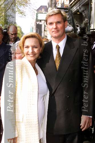 Amsterdam 23 september 2001
Premiere de Titanic in Carre
Mariska v Kolck met man