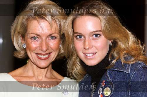 Amsterdam 15 september 2001
Modeshow Mart Visser in het Hilton.
Marjon Lambriks met dochter